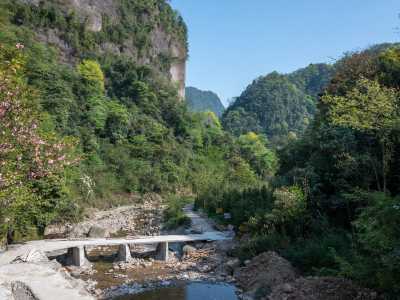 王婆岩介绍 开放时间地址电话信息