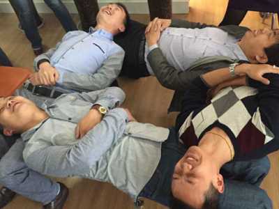 团队无道具活跃气氛游戏 经典有趣室内小游戏
