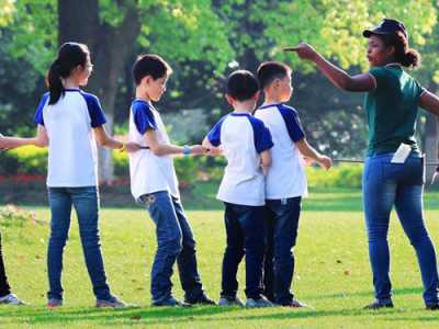 10个小学生适合在室内玩的趣味游戏