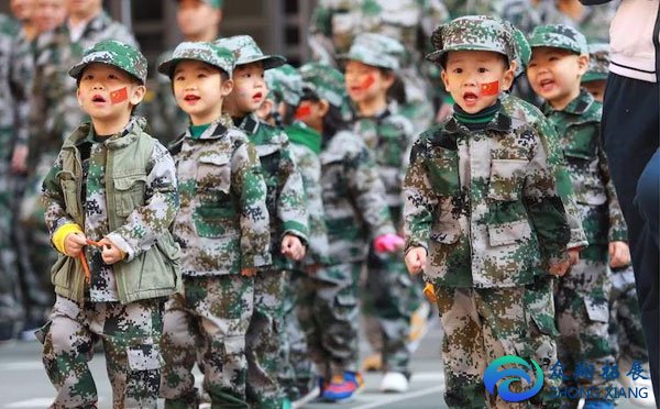 15个适合幼儿园大中小班亲子游戏