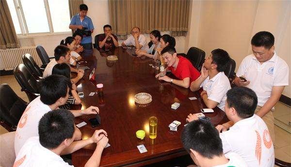 经典班级聚会游戏 朋友聚会时玩的小游戏大全